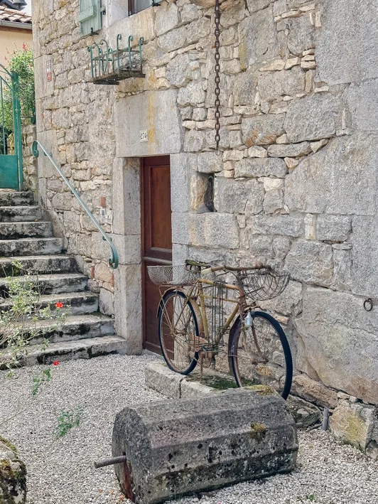 bouzies village france1