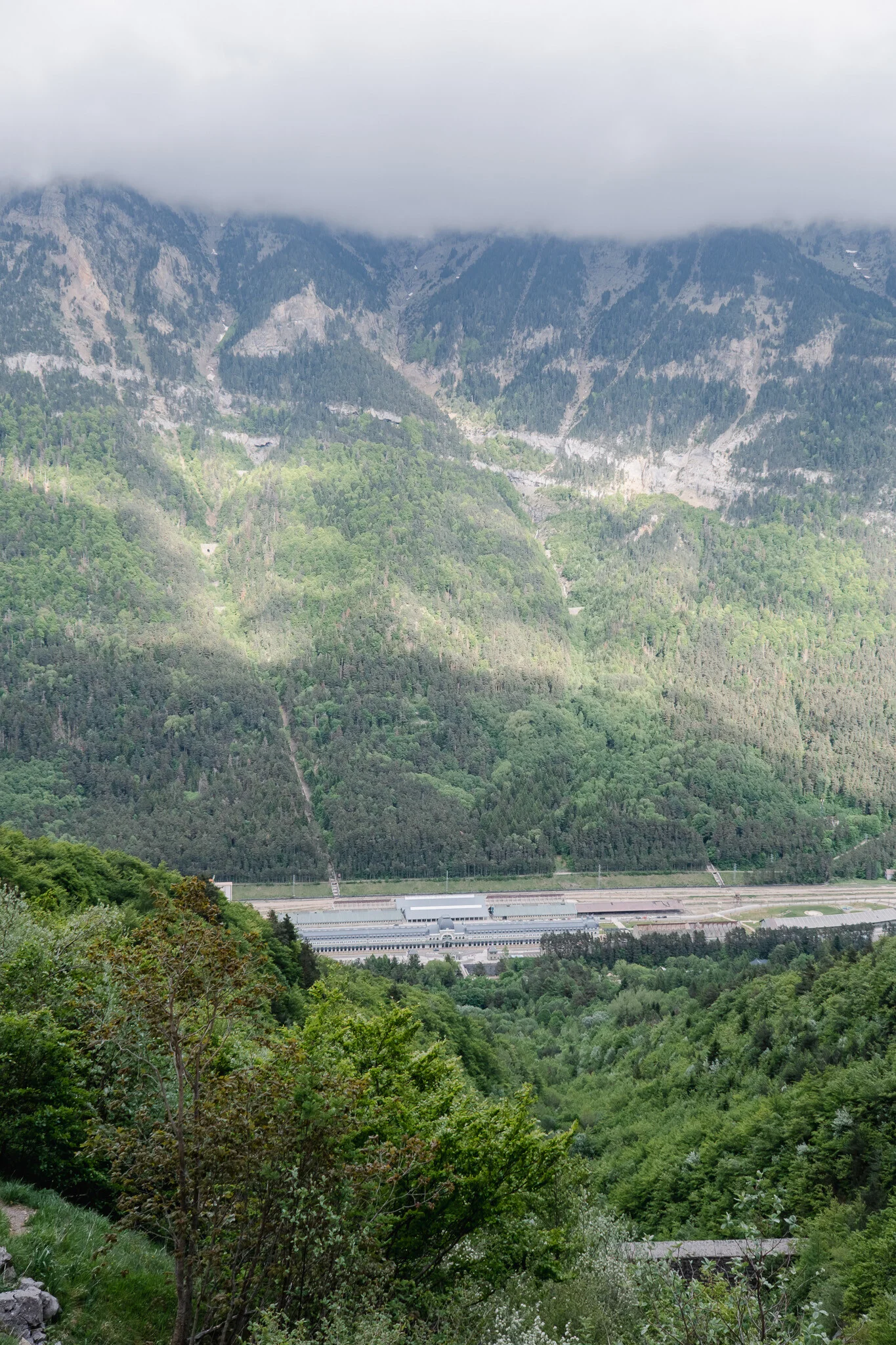 gare canfranc espagne high