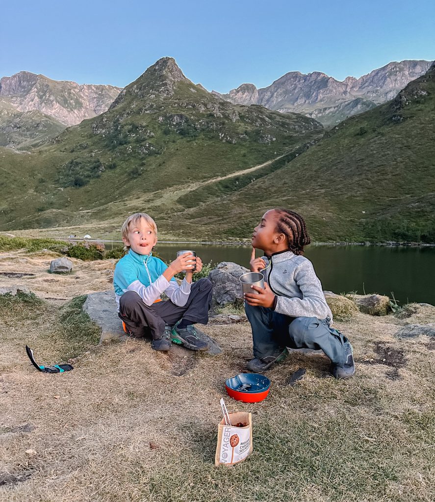 Bivouac en montagne en famille : nos indispensables