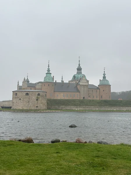 suede kalmar chateau
